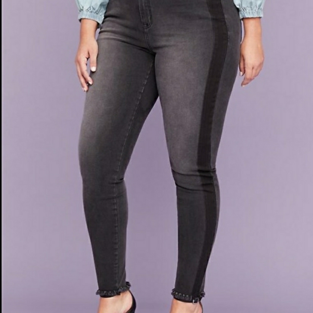 LB Ultimate Stretch Tuxedo Stripe Jean SIZE 14P